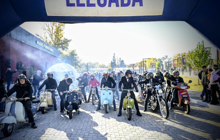 Motociclistas Clásicos recorrieron Villa Mercedes para concienciar sobre la salud masculina